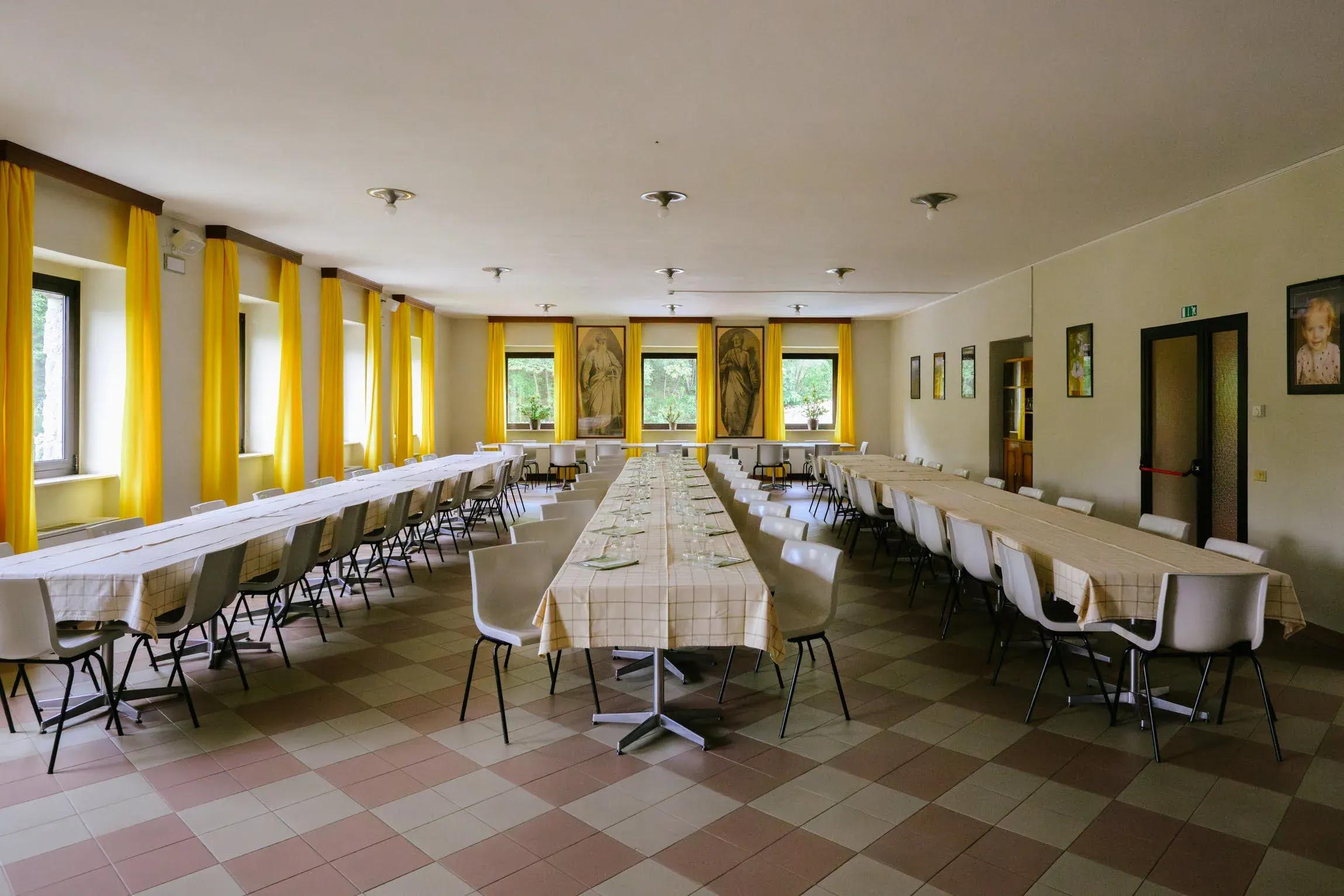 eremo-dei-santi-pietro-e-paolo-bienno-sala-pranzo-e-cena-oltrebrescia