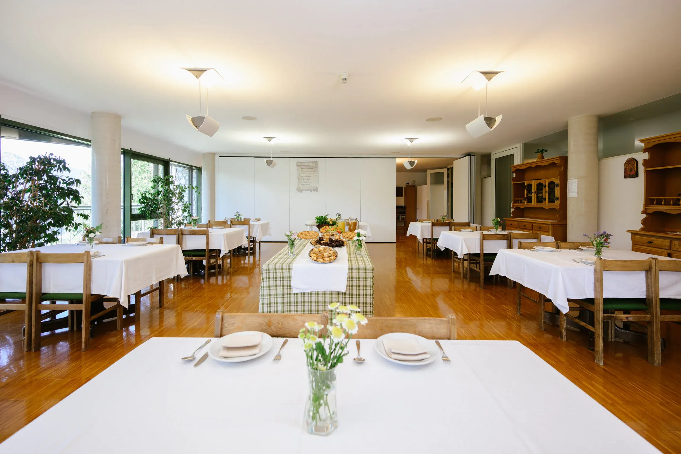 eremo-di-montecastello-colazione-sala-oltrebrescia