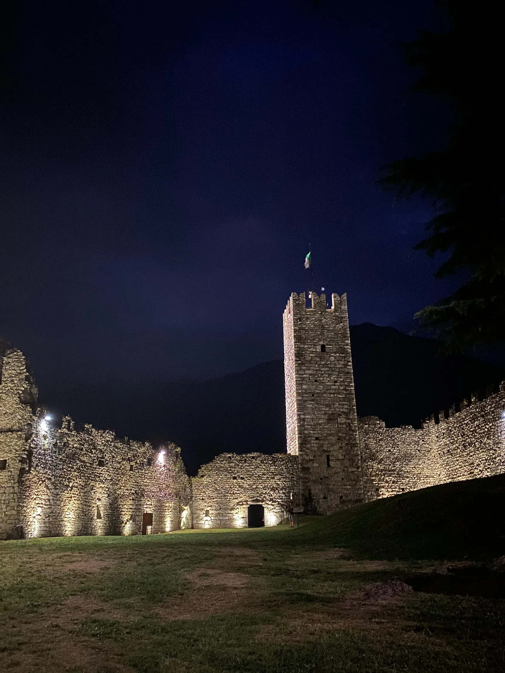camunerie-val-camonica-di-notte