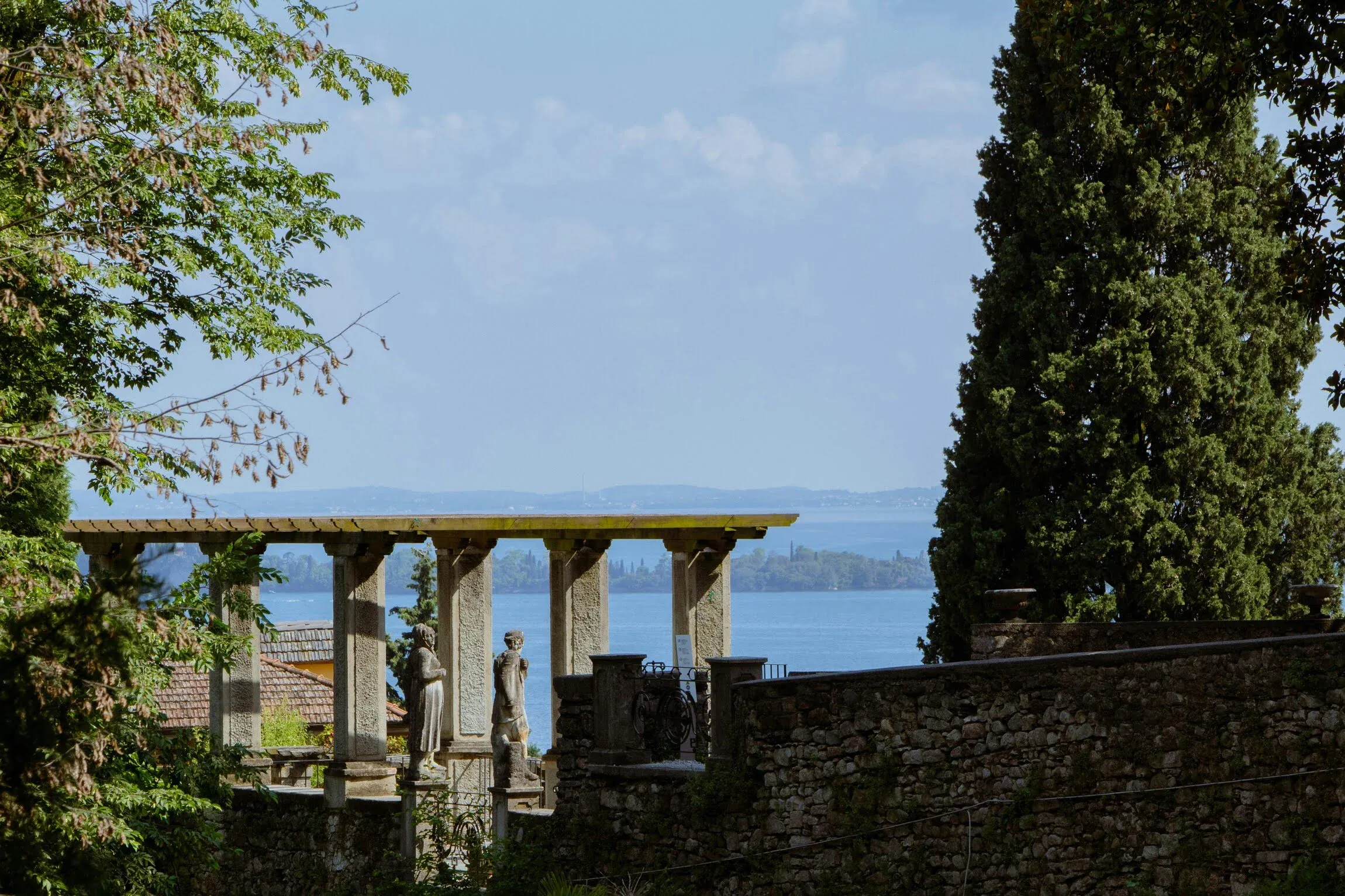 vittoriale-panorama-lago
